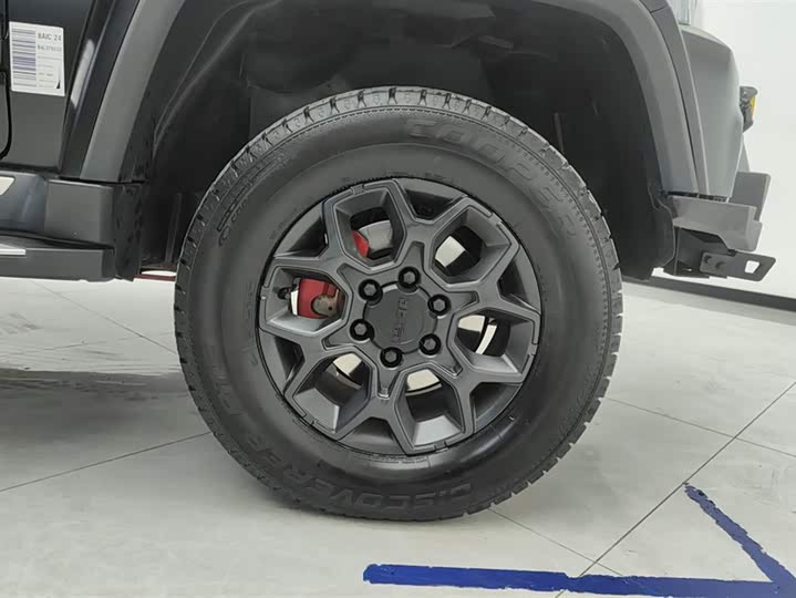 BAIC Beijing BJ40 2024 2024款 2.0D 刀锋英雄荣耀版