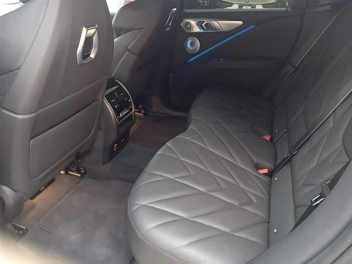 BMW XM 2023 2023款 基本型