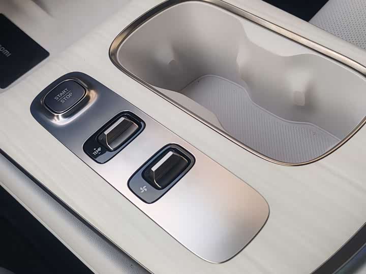 Xiaomi SU7 2024 2024款 后驱长续航智驾版