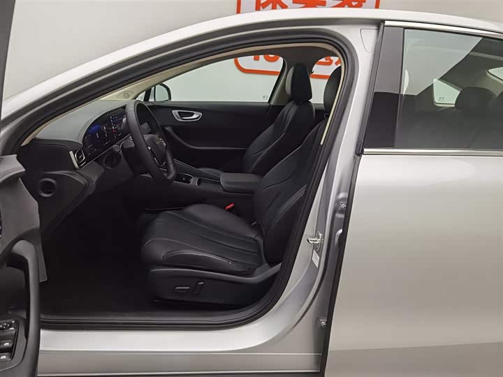 Roewe D7 2025 2025款 DMH 125km 世界冠军卓越版