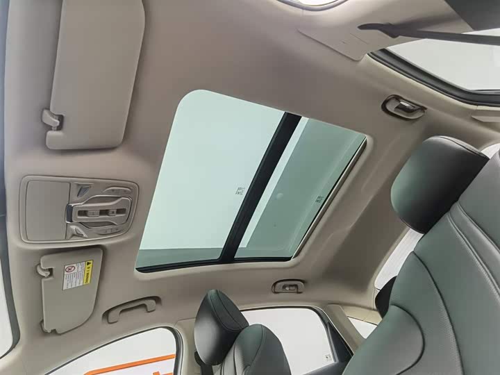 Roewe D7 2025 2025款 DMH 125km 世界冠军卓越版