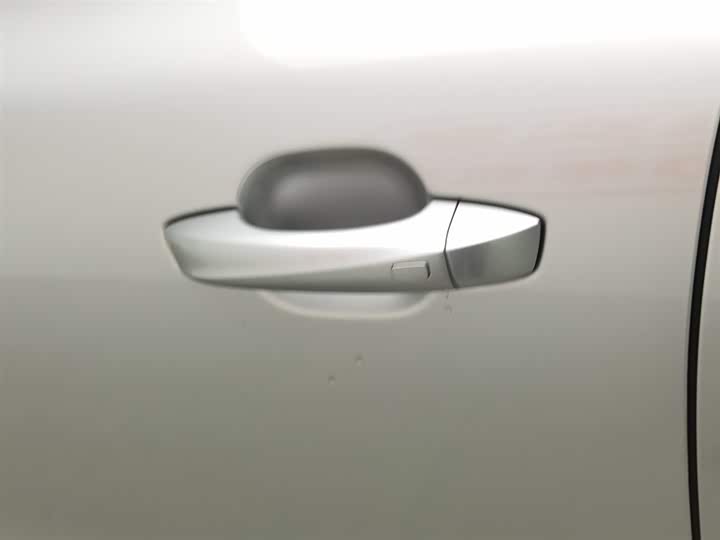 Roewe D7 2025 2025款 DMH 125km 世界冠军卓越版