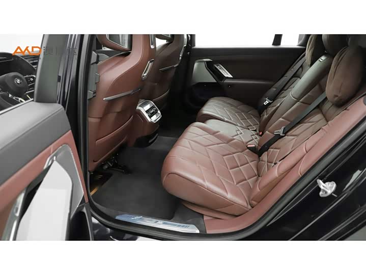 BMW i7 2023 2023款 eDrive50L 尊享M运动套装