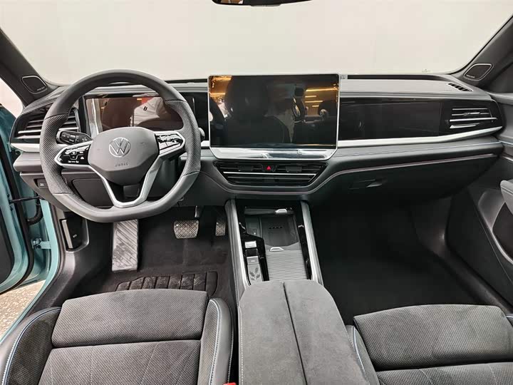 Volkswagen Passat 2025 2025款 Pro 380TSI 星空龙尊版