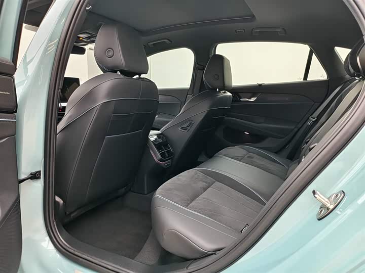 Volkswagen Passat 2025 2025款 Pro 380TSI 星空龙尊版