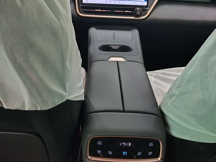 Dongfeng Yipai eπ 008 2025 2025款 210Max如奕版 6座