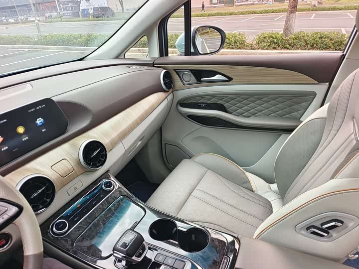 Dongfeng Forthing Yacht 2022 2022款 1.5T DCT逐浪版