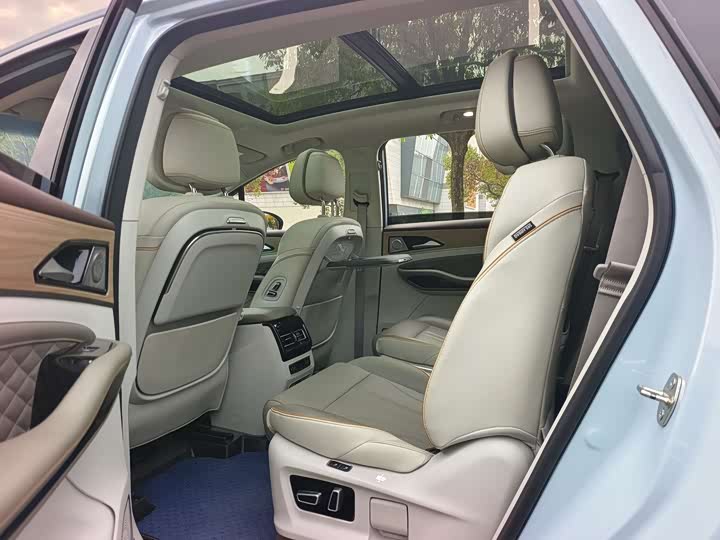 Dongfeng Forthing Yacht 2022 2022款 1.5T DCT逐浪版