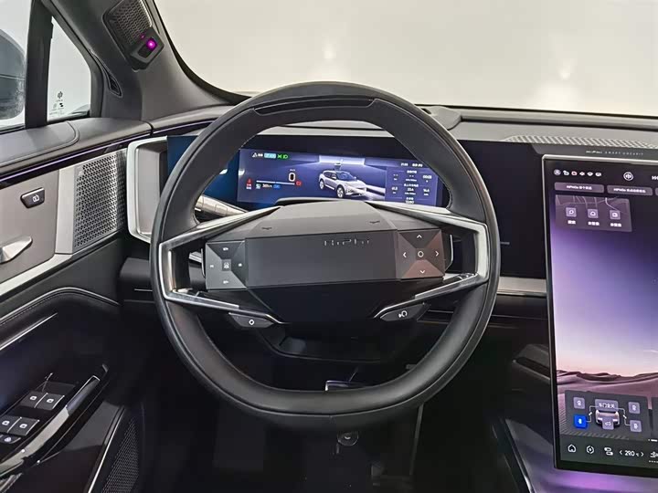 HiPhi Y 2023 2023款 560km 先锋版