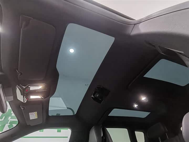 HiPhi Y 2023 2023款 560km 先锋版