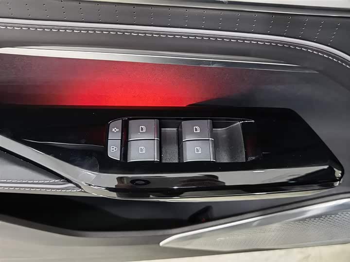 HiPhi Y 2023 2023款 560km 先锋版