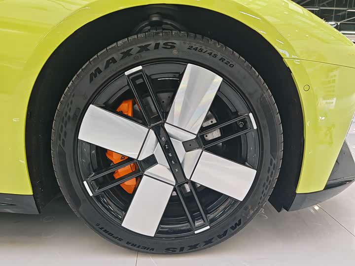 XPeng P7 2025 2025款 750 四驱高性能 Ultra