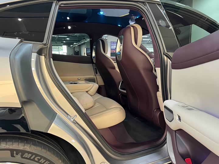 Xiaomi YU7 2025 2025款 超长续航高性能四驱Max版