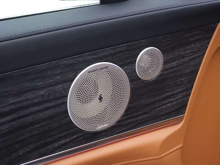 Aito M9 2025 2025款 增程 Max版 52kWh 6座版