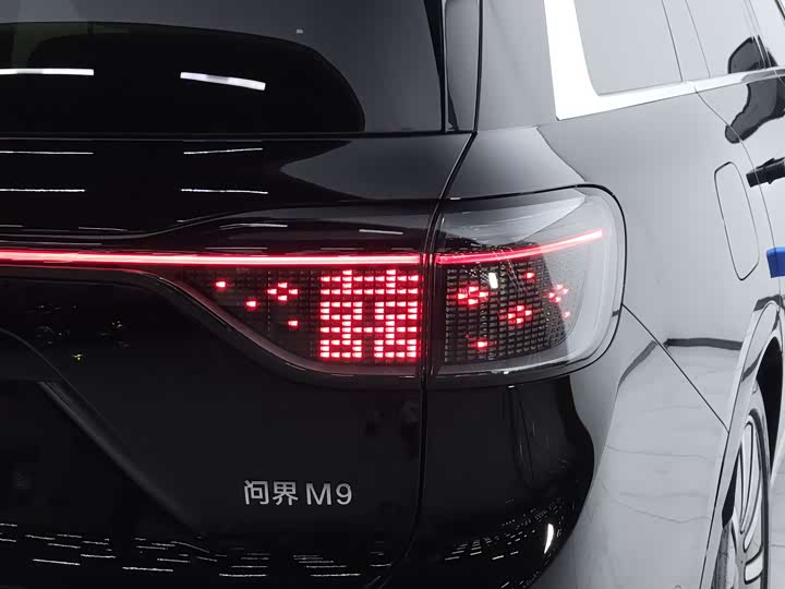 Aito M9 2025 2025款 增程 Max版 52kWh 6座版