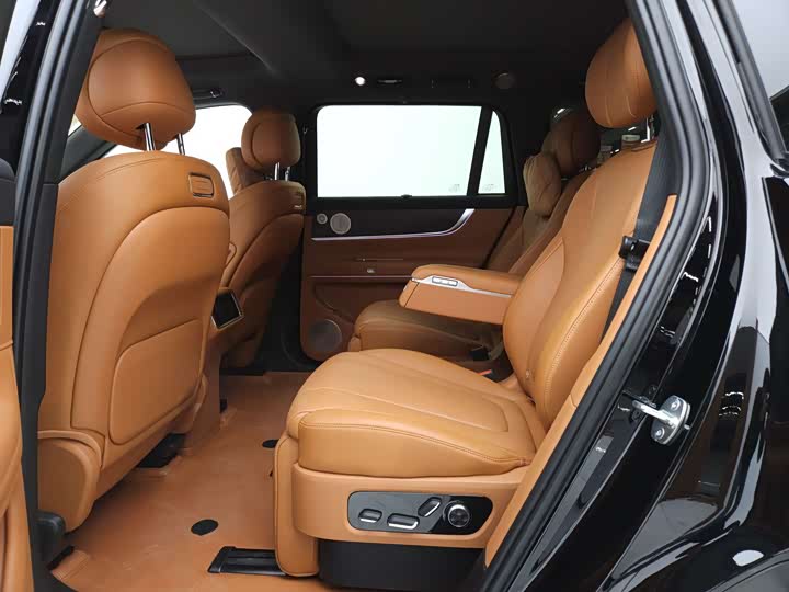 Aito M9 2025 2025款 增程 Max版 52kWh 6座版