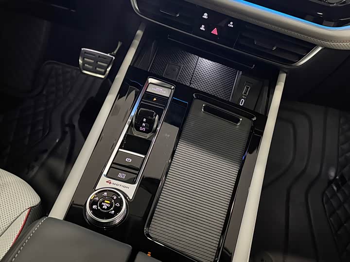 Volkswagen Teramont X 2024 2024款 途昂X 380TSI 四驱龙祥版