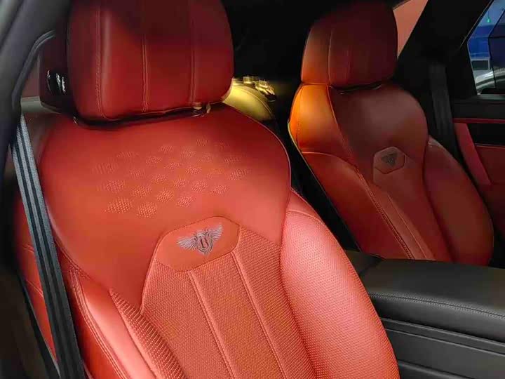 Bentley Bentayga 2023 2023款 4.0T V8 长轴距版