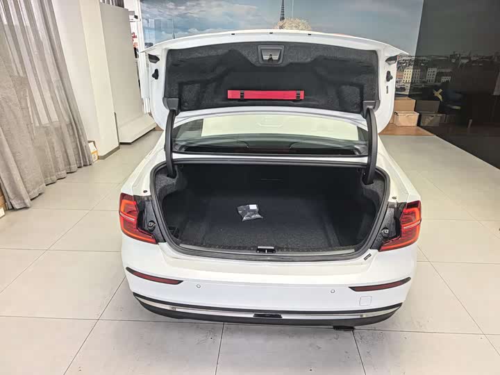 Volvo S60 2025 2025款 B4 智远豪华版