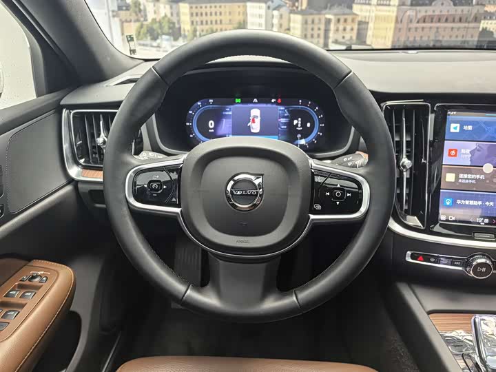 Volvo S60 2025 2025款 B4 智远豪华版