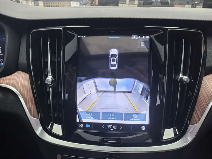 Volvo S60 2025 2025款 B4 智远豪华版