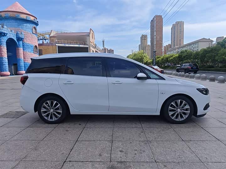Buick GL6 2021 2021款 323T 轻混动互联豪华型