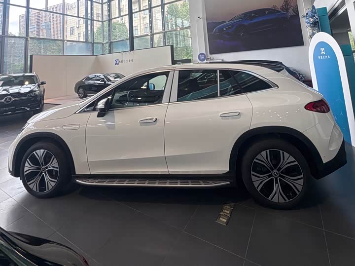 Mercedes-Benz EQE SUV 2024 2024款 500 4MATIC 先锋版