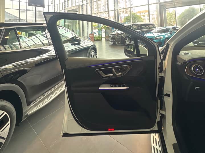 Mercedes-Benz EQE SUV 2024 2024款 500 4MATIC 先锋版