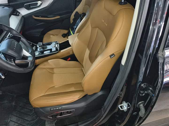 Beijing X7 2020 2020款 1.5TD DCT致领版