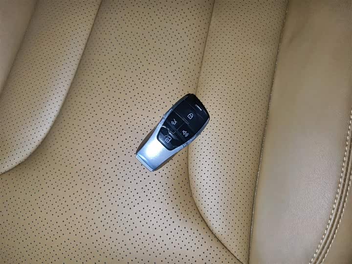 Beijing X7 2020 2020款 1.5TD DCT致领版