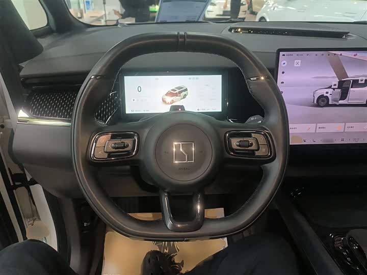 Zeekr 009 2024 2024款 七座过道版四驱 108kWh