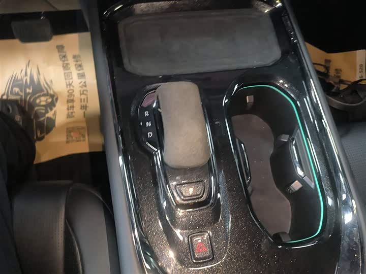 Zeekr 009 2024 2024款 七座过道版四驱 108kWh