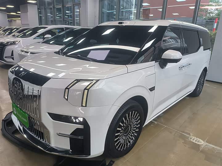 Zeekr 009 2024 2024款 七座过道版四驱 108kWh