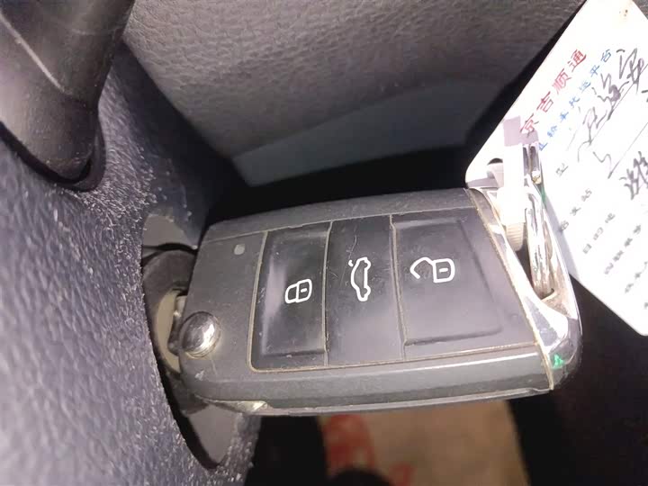 Volkswagen Touran L 2021 2021款 途安L 280TSI DSG风尚版 7座