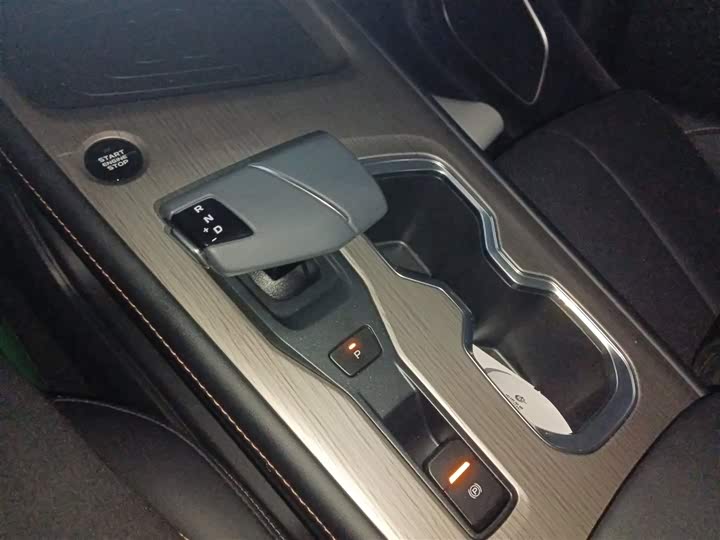 Changan X7 Plus 2024 2024款 1.5T 自动尊耀型 7座