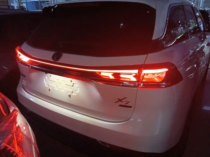 Changan X7 Plus 2024 2024款 1.5T 自动尊耀型 7座