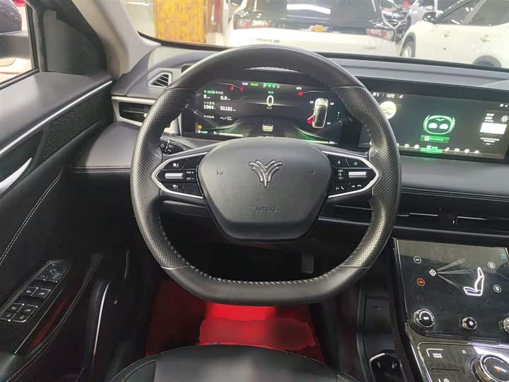 Hozon U 2023 2023款 哪吒U-Ⅱ 挑战版 400 U秀 磷酸铁锂