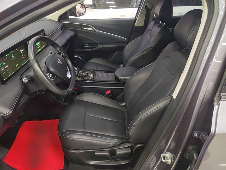 Hozon U 2023 2023款 哪吒U-Ⅱ 挑战版 400 U秀 磷酸铁锂