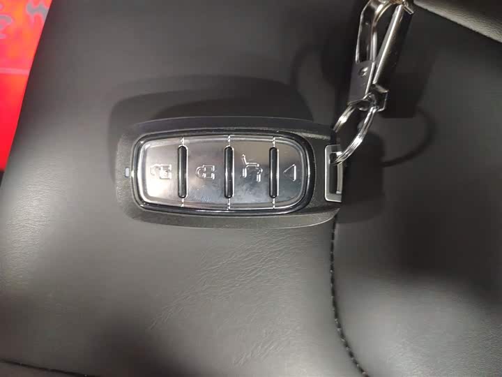 Hozon U 2023 2023款 哪吒U-Ⅱ 挑战版 400 U秀 磷酸铁锂