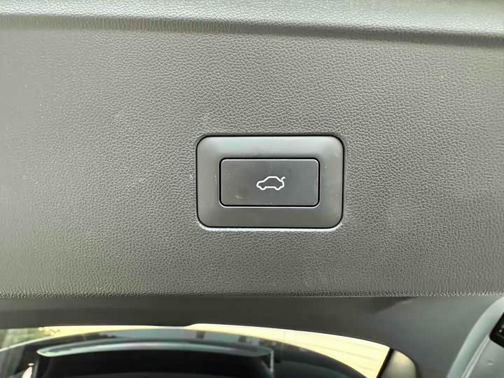 Chery Tiggo 8L 2024 2024款 2.0T 两驱尊贵版 5座