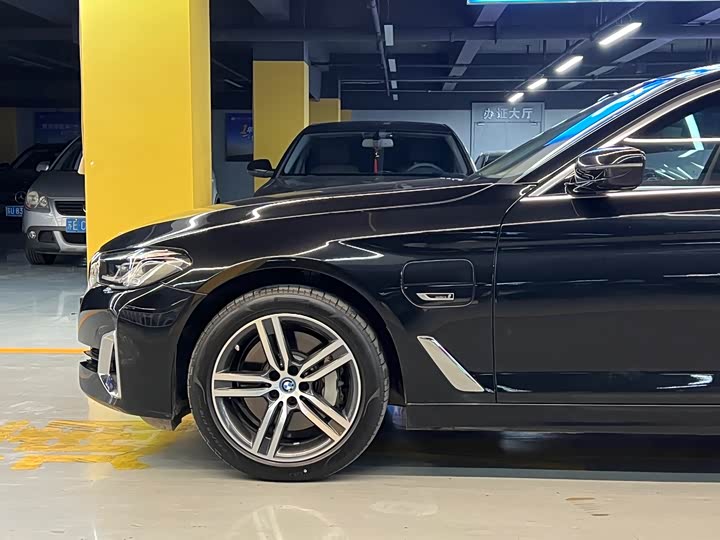 BMW 5 Series Hybrid 2022 2022款 改款二 535Le 豪华套装