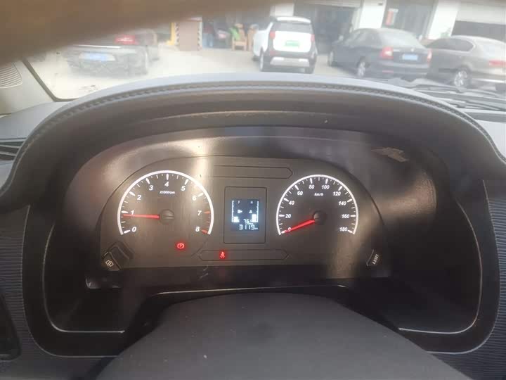 Dongfeng Forthing Lingzhi M5 2023 2023款 M5L 1.6L 基本型 5座