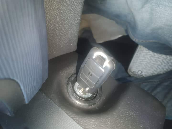 Dongfeng Forthing Lingzhi M5 2023 2023款 M5L 1.6L 基本型 5座