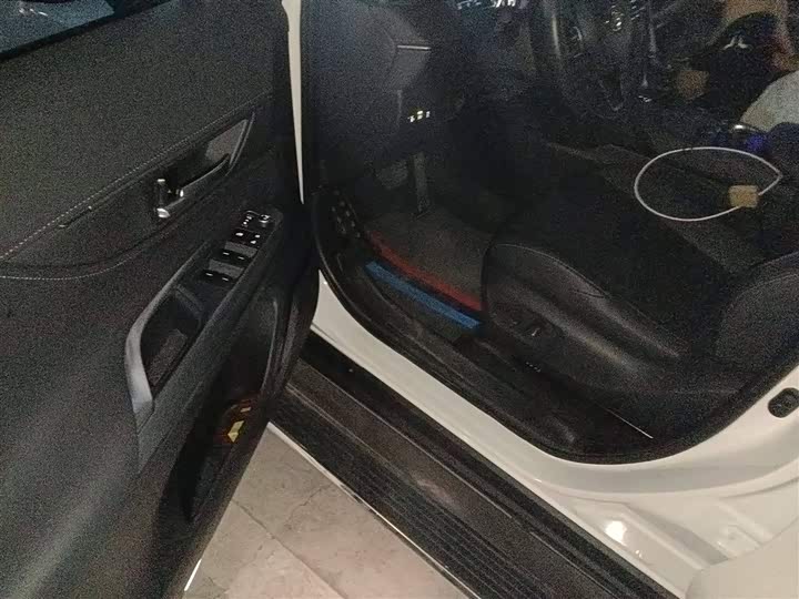 Toyota Venza 2023 2023款 2.0L CVT两驱豪华版