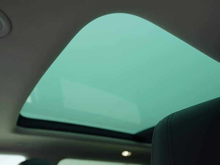 Land Rover Range Rover Evoque L Hybrid 2023 2023款 极光L P300e 插电式电动混合版