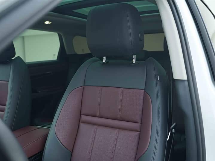 Land Rover Range Rover Evoque L Hybrid 2023 2023款 极光L P300e 插电式电动混合版