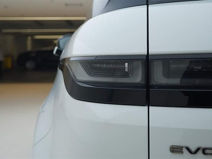 Land Rover Range Rover Evoque L Hybrid 2023 2023款 极光L P300e 插电式电动混合版