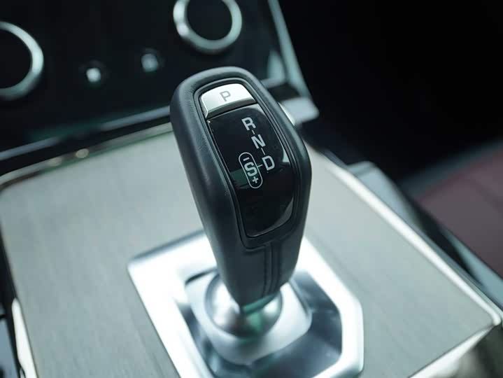 Land Rover Range Rover Evoque L Hybrid 2023 2023款 极光L P300e 插电式电动混合版