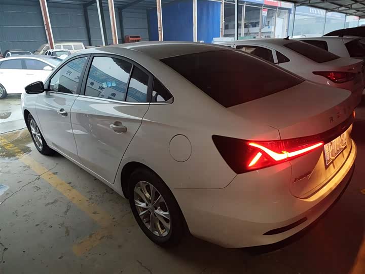 Roewe i5 2023 2023款 1.5L CVT豪华版