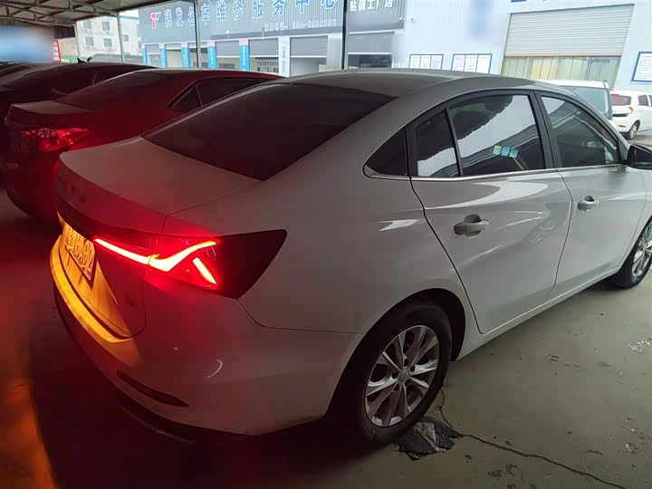 Roewe i5 2023 2023款 1.5L CVT豪华版